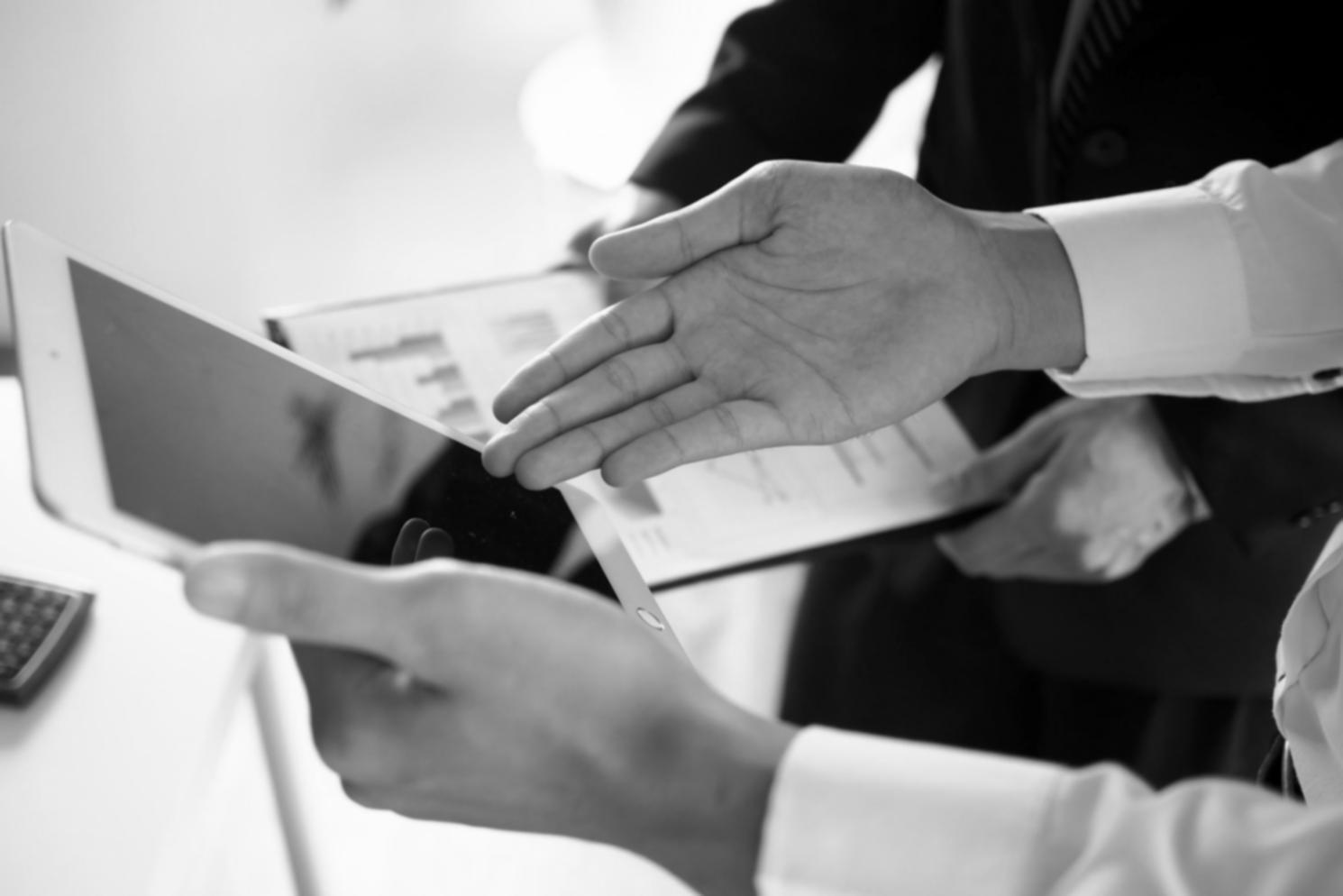 Participant suivant une session de formation personnalisée sur la gestion budgétaire